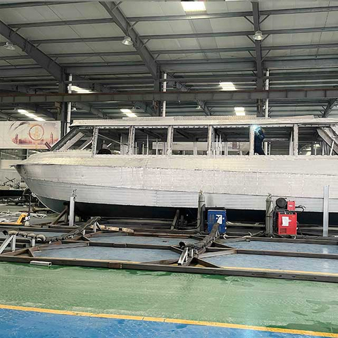 176m（58英尺）105人乘客船Monohull