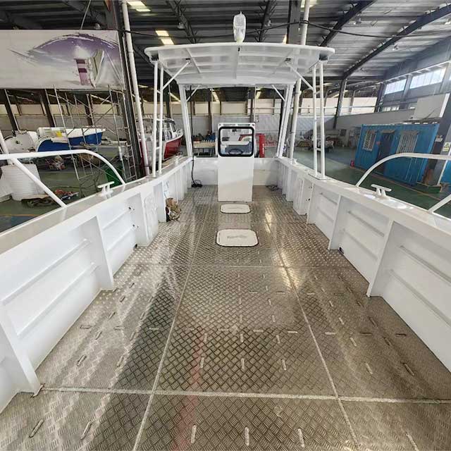 100m（33英尺）着陆手工艺船